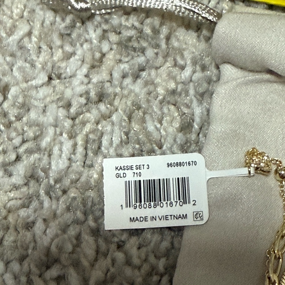 Kendra Scott Gold Bracelet - Picture 6 of 9